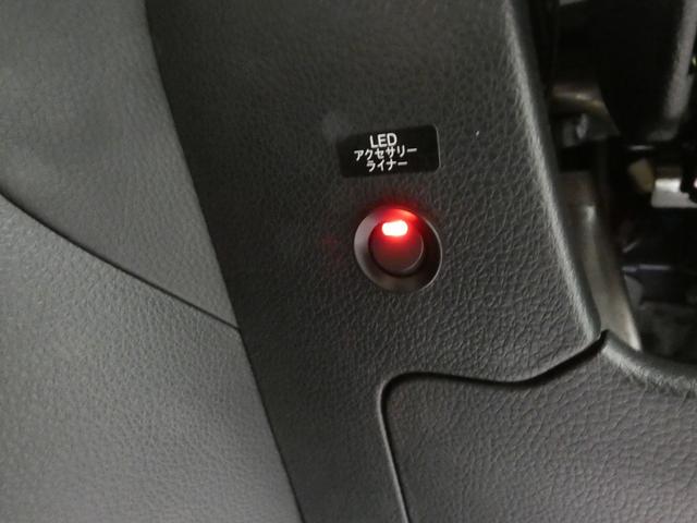 レヴォーグ 2.0STIスポーツアイサイト 4WD フルラッピング車 BBS18インチアルミホイール 純正ナビ バックカメラ クリアランスソナー デジタルインナーミラー アイサイト レーダークルーズコントロール パワーシート シートヒーター(23枚目)