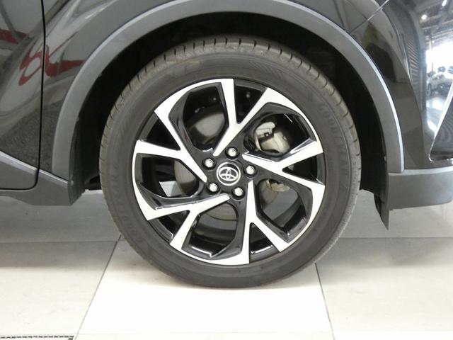 Ｃ－ＨＲ Ｇ－Ｔ　４ＷＤ　社外ナビ　フルセグＴＶ　バックカメラ　Ｂｌｕｅｔｏｏｔｈ接続　ＬＥＤヘッドライト　ＥＴＣ　ドライブレコーダー　シートヒーター　レーダークルーズコントロール　ＢＳＭ　プリクラッシュセーフティ（8枚目）