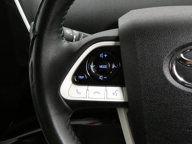 プリウス S 4WD モデリスタエアロ 純正ナビ フルセグテレビ バックカメラ トヨタセーフティセンス プッシュスタート レーダークルーズコントロール 純正アルミホイール プリクラッシュセーフティ(16枚目)