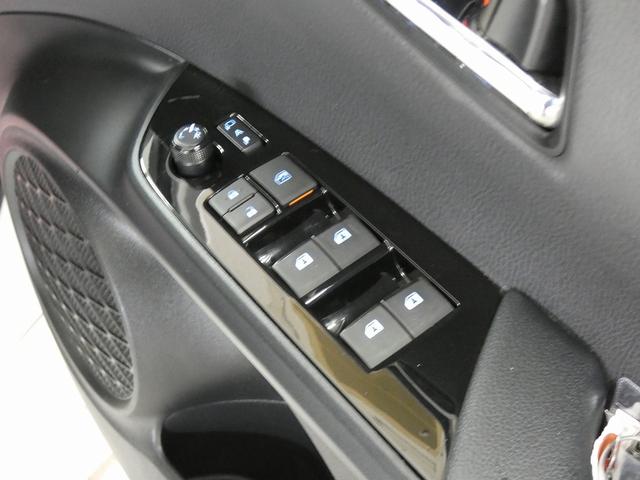 プリウス S 4WD モデリスタエアロ 純正ナビ フルセグテレビ バックカメラ トヨタセーフティセンス プッシュスタート レーダークルーズコントロール 純正アルミホイール プリクラッシュセーフティ(26枚目)