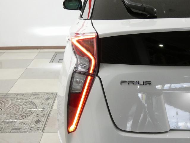 プリウス S 4WD モデリスタエアロ 純正ナビ フルセグテレビ バックカメラ トヨタセーフティセンス プッシュスタート レーダークルーズコントロール 純正アルミホイール プリクラッシュセーフティ(52枚目)
