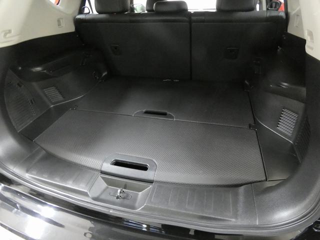 エクストレイル ２０Ｘ　エマージェンシーブレーキパッケージ　４ＷＤ　純正ナビ　ＥＴＣ　ドライブレコーダー　シートヒーター　ＨＩＤヘッドライト　フォグランプ　クリアランスソナー　横滑り防止機能　プッシュスタート　スマートキー（13枚目）