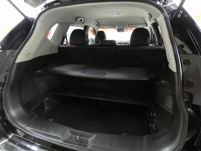 エクストレイル ２０Ｘ　エマージェンシーブレーキパッケージ　４ＷＤ　純正ナビ　ＥＴＣ　ドライブレコーダー　シートヒーター　ＨＩＤヘッドライト　フォグランプ　クリアランスソナー　横滑り防止機能　プッシュスタート　スマートキー（14枚目）