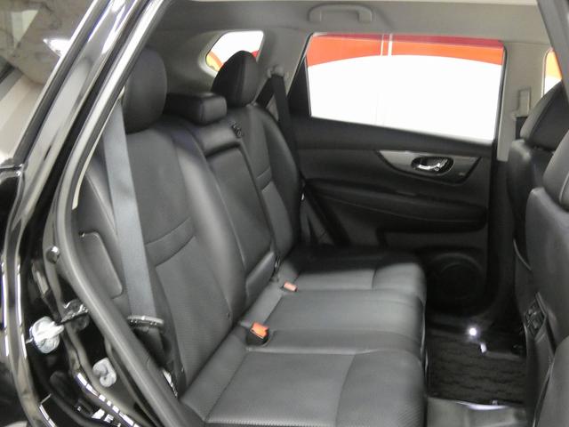 エクストレイル ２０Ｘ　エマージェンシーブレーキパッケージ　４ＷＤ　純正ナビ　ＥＴＣ　ドライブレコーダー　シートヒーター　ＨＩＤヘッドライト　フォグランプ　クリアランスソナー　横滑り防止機能　プッシュスタート　スマートキー（22枚目）