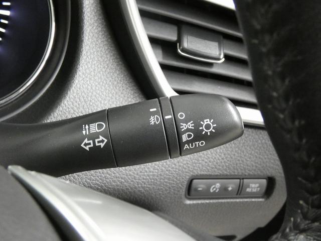 エクストレイル ２０Ｘ　エマージェンシーブレーキパッケージ　４ＷＤ　純正ナビ　ＥＴＣ　ドライブレコーダー　シートヒーター　ＨＩＤヘッドライト　フォグランプ　クリアランスソナー　横滑り防止機能　プッシュスタート　スマートキー（41枚目）