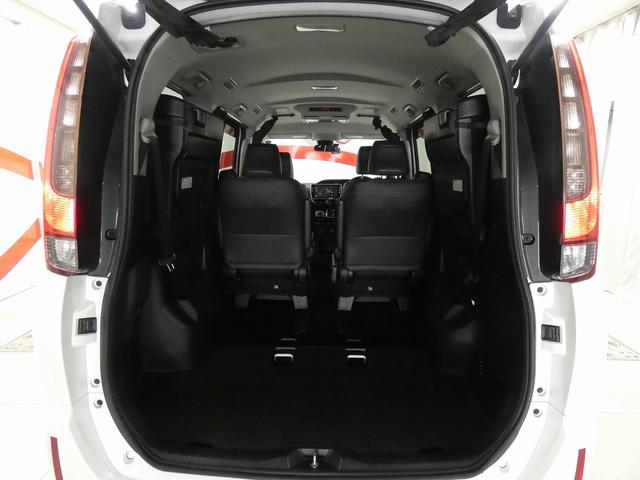 エスクァイア Gi 4WD TRDエアロ 純正大型ナビ フルセグTV バックカメラ 後席フリップダウンモニター 寒冷地仕様 シートヒーター 両側電動スライドドア 純正エンジンスターター ドライブレコーダー(14枚目)