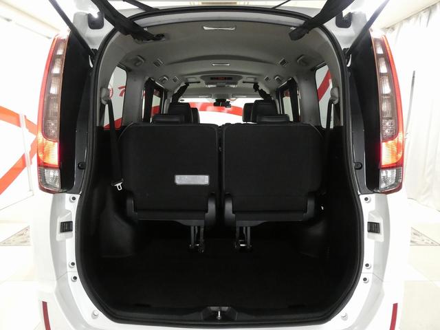 エスクァイア Gi 4WD TRDエアロ 純正大型ナビ フルセグTV バックカメラ 後席フリップダウンモニター 寒冷地仕様 シートヒーター 両側電動スライドドア 純正エンジンスターター ドライブレコーダー(16枚目)