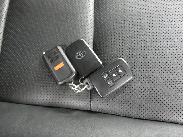 エスクァイア Gi 4WD TRDエアロ 純正大型ナビ フルセグTV バックカメラ 後席フリップダウンモニター 寒冷地仕様 シートヒーター 両側電動スライドドア 純正エンジンスターター ドライブレコーダー(31枚目)