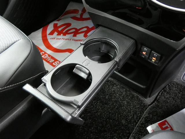 エスクァイア Gi 4WD TRDエアロ 純正大型ナビ フルセグTV バックカメラ 後席フリップダウンモニター 寒冷地仕様 シートヒーター 両側電動スライドドア 純正エンジンスターター ドライブレコーダー(44枚目)