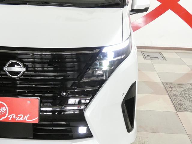 セレナ ハイウェイスターV 4WD 日産コネクトナビ フルセグTV アラウンドビューモニター プロパイロット LEDヘッドライト ハンズフリー両側電動スライドドア 本革巻ステアリング ステアリングヒーター シートヒーター(6枚目)