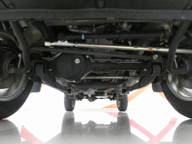 ジムニー ＸＣ　４ＷＤ　５ＭＴ　オートクルーズコントロール　レーンアシスト　ディスプレイオーディオ　Ｂｌｕｅｔｏｏｔｈ接続　衝突被害軽減システム　オートライト　ＬＥＤヘッドランプ　電動格納ミラー　シートヒーター（7枚目）