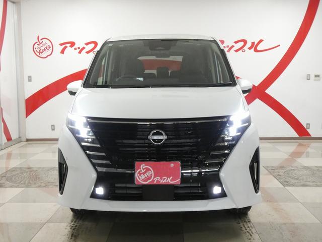 セレナ ハイウェイスターＶ　４ＷＤ　純正ナビ　アラウンドビューモニター　フルセグＴＶ　　Ｂｌｕｅｔｏｏｔｈ接続　両側パワースライドドア　プロパイロット　レーダークルーズコントロール　インテリジェントルームミラー　シートヒーター（6枚目）