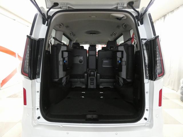 セレナ ハイウェイスターＶ　４ＷＤ　純正ナビ　アラウンドビューモニター　フルセグＴＶ　　Ｂｌｕｅｔｏｏｔｈ接続　両側パワースライドドア　プロパイロット　レーダークルーズコントロール　インテリジェントルームミラー　シートヒーター（12枚目）