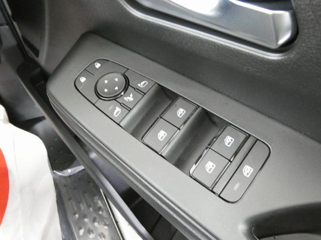 セレナ ハイウェイスターＶ　４ＷＤ　純正ナビ　アラウンドビューモニター　フルセグＴＶ　　Ｂｌｕｅｔｏｏｔｈ接続　両側パワースライドドア　プロパイロット　レーダークルーズコントロール　インテリジェントルームミラー　シートヒーター（28枚目）