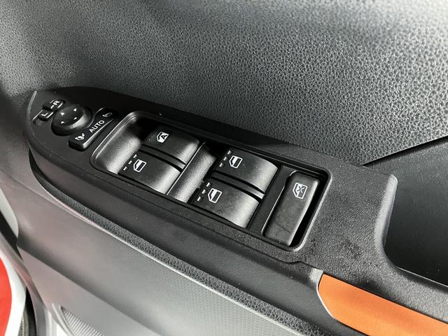 タント ファンクロスターボ 4WD バックカメラ 両側電動スライドドア フルセグTV クリアランスソナー レーンアシスト 衝突被害軽減システム LEDヘッドランプ ヘッドライトウォッシャー スマートキー アイドリングストップ(8枚目)