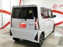 　４ＷＤ　ダイハツ純正ディスプレイオーディオ　キー型エンジンスターター　フルセグテレビ　バックカメラ　両側パワースライドドア　純正アルミホイール　クリアランスソナー　アイドリングストップ　シートヒーター（52枚目）