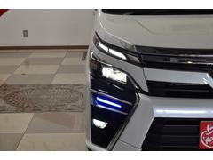 気になる中古車を見つけたら、さっそく現物確認がしたい！　当店ではオンライン来店予約を実施中です。 7
