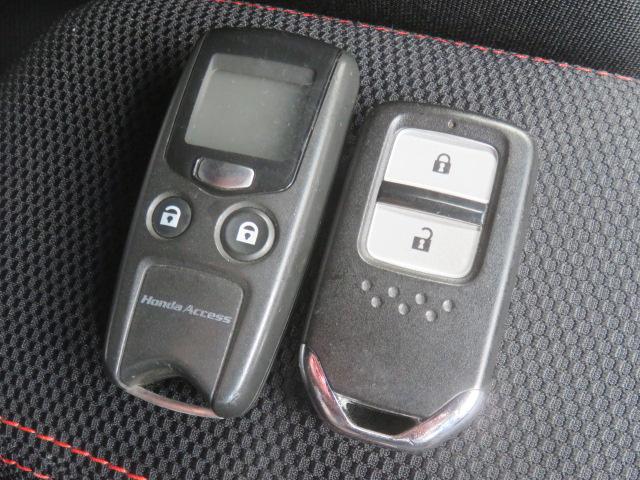 フィットハイブリッド Sパッケージ 純正メモリーナビ ワンセグ バックカメラ Bluetooth エンジンスターター ドライブレコーダー ETC スマートキー(9枚目)