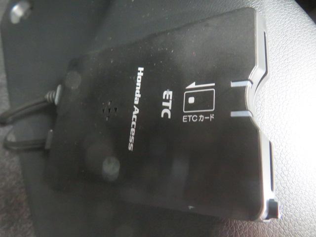 フィットハイブリッド Sパッケージ 純正メモリーナビ ワンセグ バックカメラ Bluetooth エンジンスターター ドライブレコーダー ETC スマートキー(16枚目)