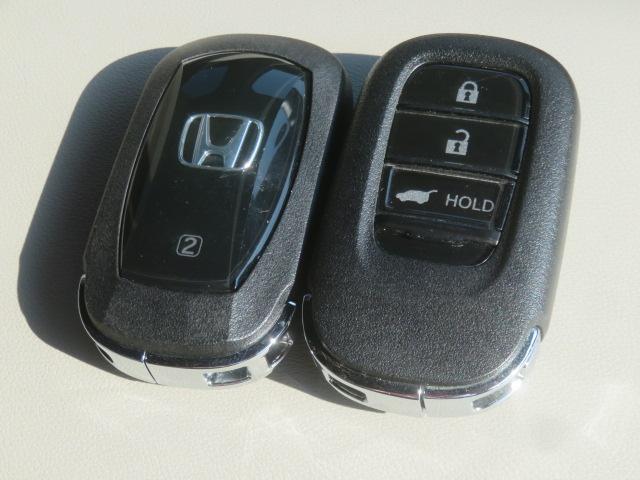 ヴェゼル e:HEVZ・PLaYパッケージ 純正メモリーナビ フルセグ バックカメラ Bluetooth ドライブレコーダー ETC シートヒーター(7枚目)