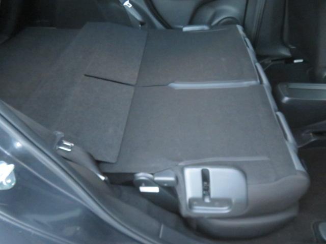 フィット ｅ：ＨＥＶベーシック　社外メモリーナビ　ワンセグ　バックカメラ　ＥＴＣ　スマートキー（17枚目）