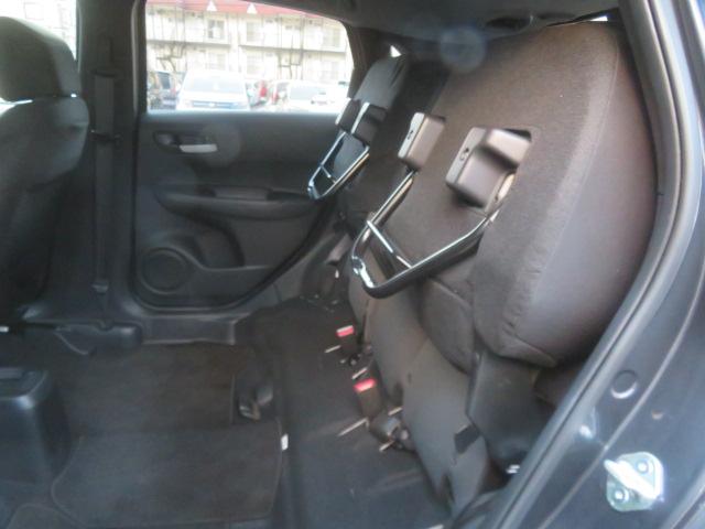 フィット ｅ：ＨＥＶベーシック　社外メモリーナビ　ワンセグ　バックカメラ　ＥＴＣ　スマートキー（18枚目）