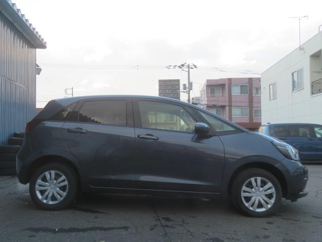 フィット ｅ：ＨＥＶベーシック　社外メモリーナビ　ワンセグ　バックカメラ　ＥＴＣ　スマートキー（25枚目）