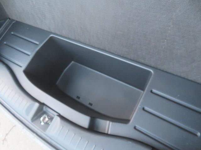 フィット ｅ：ＨＥＶベーシック　社外メモリーナビ　ワンセグ　バックカメラ　ＥＴＣ　スマートキー（60枚目）