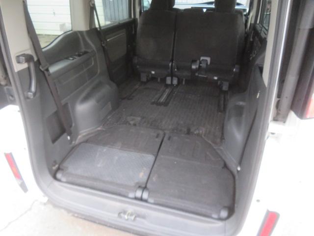 ステップワゴンスパーダ スパーダ　メモリーナビ　バックカメラ　フルセグＴＶ　ＤＶＤ再生　純正エンジンスターター　　冬タイヤ　ＥＴＣ　ＬＥＤヘッドライト　ワンオーナー　ブルートゥース　ミラーヒーター　４ＷＤ（65枚目）