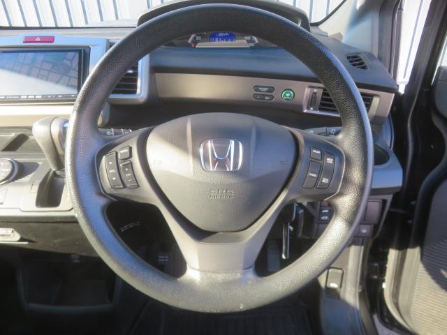 フリードスパイク Ｇプレミアムエディション　社外メモリーナビ　フルセグ　バックカメラ　エンジンスターター　ＥＴＣ　Ｂｌｕｅｔｏｏｔｈ　電動スライドドア（7枚目）