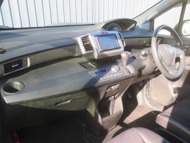 フリードスパイク Ｇプレミアムエディション　社外メモリーナビ　フルセグ　バックカメラ　エンジンスターター　ＥＴＣ　Ｂｌｕｅｔｏｏｔｈ　電動スライドドア（45枚目）