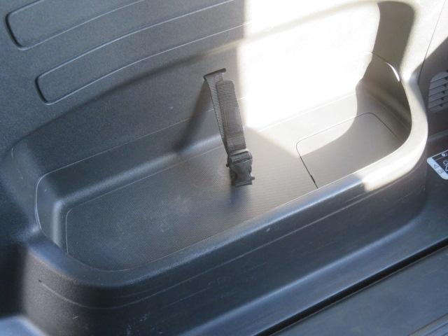 フリードスパイク Ｇプレミアムエディション　社外メモリーナビ　フルセグ　バックカメラ　エンジンスターター　ＥＴＣ　Ｂｌｕｅｔｏｏｔｈ　電動スライドドア（57枚目）