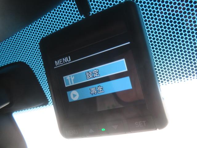 フィット １３Ｇ・Ｆコンフォートエディション　純正ナビ　バックカメラ　エンジンスターター　シートヒーター（4枚目）