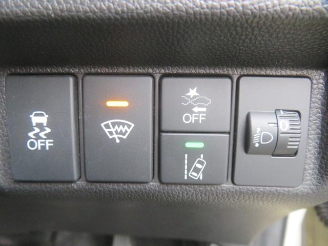 フィット １３Ｇ・Ｆコンフォートエディション　純正ナビ　バックカメラ　エンジンスターター　シートヒーター（11枚目）