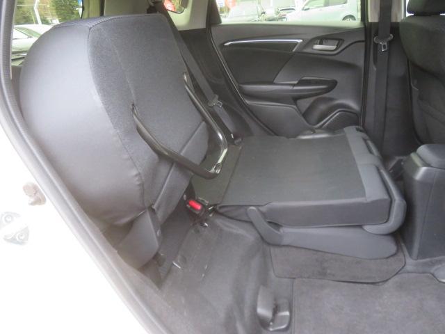 フィット １３Ｇ・Ｆコンフォートエディション　純正ナビ　バックカメラ　エンジンスターター　シートヒーター（18枚目）