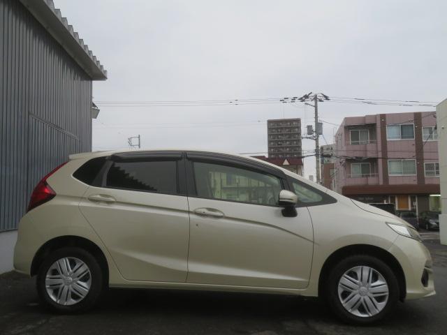 フィット １３Ｇ・Ｆコンフォートエディション　純正ナビ　バックカメラ　エンジンスターター　シートヒーター（28枚目）