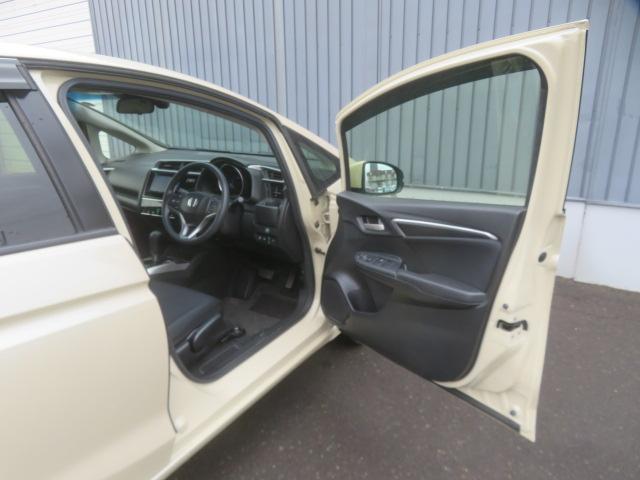 フィット １３Ｇ・Ｆコンフォートエディション　純正ナビ　バックカメラ　エンジンスターター　シートヒーター（30枚目）