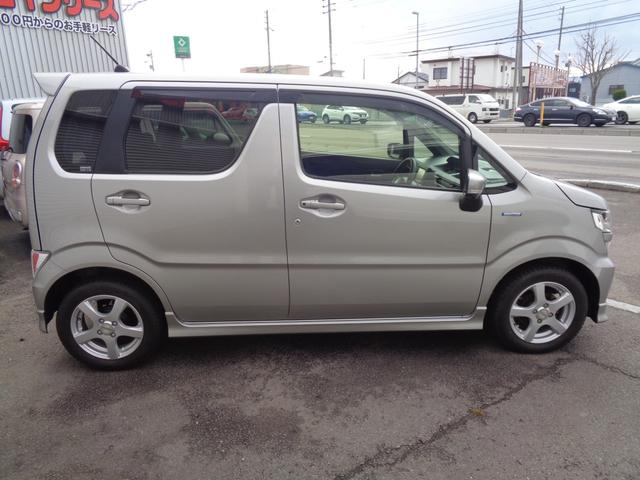 ワゴンＲ ハイブリッドＦＺ　４ＷＤ　ワンオーナー　全方位モニター　スマートキー（5枚目）