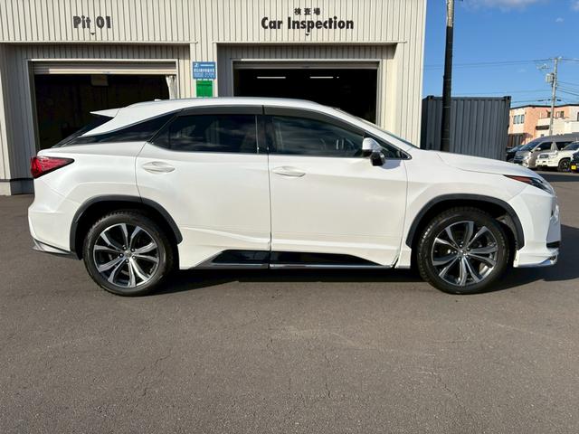 ＲＸ ＲＸ４５０ｈ　バージョンＬ　４ＷＤ・サンルーフ・スペアキー・パワーバックドア・パワーシート・シートヒーター・シートエアコン・クルーズコントロール・純正ナビ・ＴＶ・ＣＤ再生・Ｂｌｕｅｔｏｏｔｈ接続・サンルーフ・ＥＴＣ（5枚目）