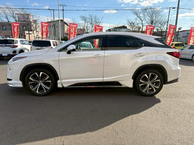 ＲＸ ＲＸ４５０ｈ　バージョンＬ　４ＷＤ・サンルーフ・スペアキー・パワーバックドア・パワーシート・シートヒーター・シートエアコン・クルーズコントロール・純正ナビ・ＴＶ・ＣＤ再生・Ｂｌｕｅｔｏｏｔｈ接続・サンルーフ・ＥＴＣ（9枚目）