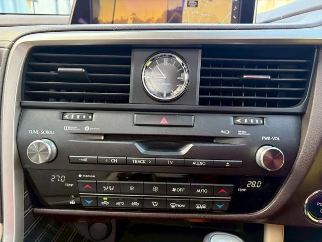 ＲＸ ＲＸ４５０ｈ　バージョンＬ　４ＷＤ・サンルーフ・スペアキー・パワーバックドア・パワーシート・シートヒーター・シートエアコン・クルーズコントロール・純正ナビ・ＴＶ・ＣＤ再生・Ｂｌｕｅｔｏｏｔｈ接続・サンルーフ・ＥＴＣ（28枚目）