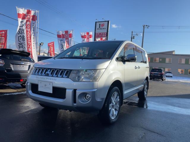 デリカＤ：５ Ｇ　プレミアム　４ＷＤ　両側パワースライドドア　パワーシート　パワーバックドア　ロックフォードサウンド　純正ナビ　ＴＶ　バックカメラ　ＤＶＤ再生　フリップダウンモニター　ガナドールマフラー（4枚目）