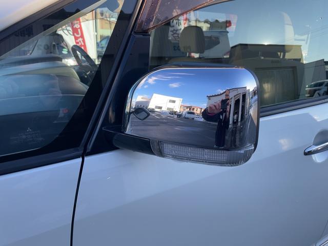 デリカＤ：５ Ｇ　プレミアム　４ＷＤ　両側パワースライドドア　パワーシート　パワーバックドア　ロックフォードサウンド　純正ナビ　ＴＶ　バックカメラ　ＤＶＤ再生　フリップダウンモニター　ガナドールマフラー（12枚目）