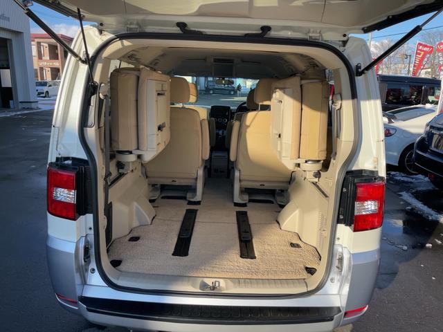 デリカＤ：５ Ｇ　プレミアム　４ＷＤ　両側パワースライドドア　パワーシート　パワーバックドア　ロックフォードサウンド　純正ナビ　ＴＶ　バックカメラ　ＤＶＤ再生　フリップダウンモニター　ガナドールマフラー（23枚目）