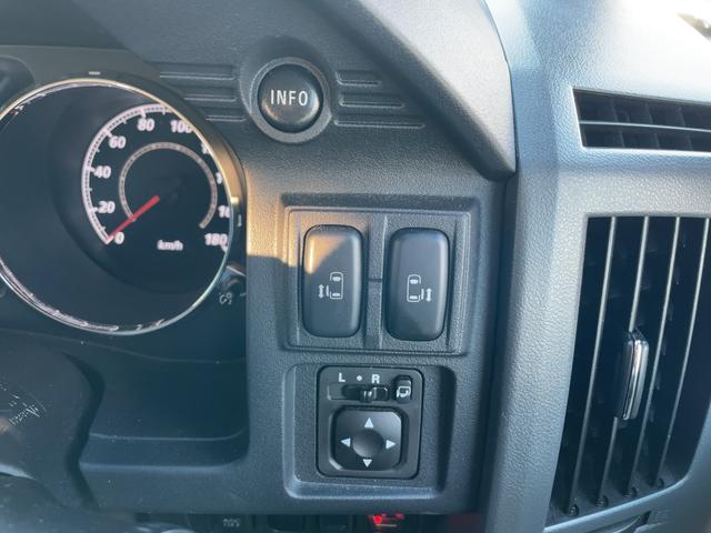 デリカＤ：５ Ｇ　プレミアム　４ＷＤ　両側パワースライドドア　パワーシート　パワーバックドア　ロックフォードサウンド　純正ナビ　ＴＶ　バックカメラ　ＤＶＤ再生　フリップダウンモニター　ガナドールマフラー（26枚目）