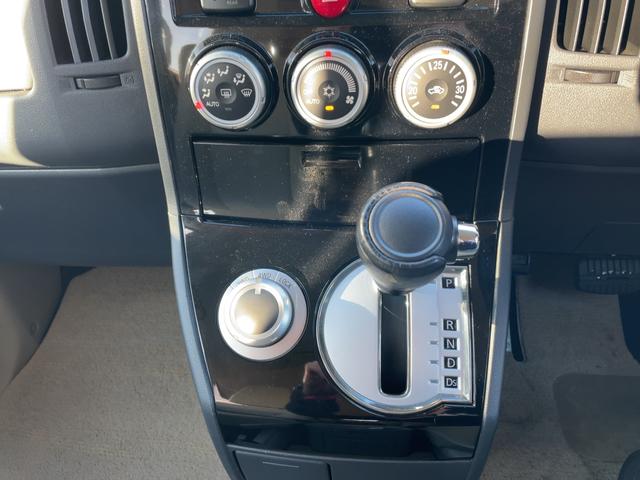 デリカＤ：５ Ｇ　プレミアム　４ＷＤ　両側パワースライドドア　パワーシート　パワーバックドア　ロックフォードサウンド　純正ナビ　ＴＶ　バックカメラ　ＤＶＤ再生　フリップダウンモニター　ガナドールマフラー（30枚目）