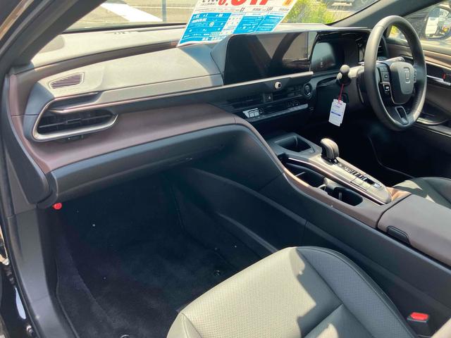 クラウンクロスオーバー Ｇ　４ＷＤ　ドライブレコーダー　バックカメラ　クリアランスソナー　オートクルーズコントロール　レーンアシスト　パワーシート　衝突被害軽減システム　ＴＶ　オートマチックハイビーム　オートライト（41枚目）