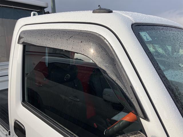 ＮＴ１００クリッパートラック ＤＸ　４ＷＤ　軽トラック　ＭＴ　アルミホイール　エアコン　パワーステアリング　運転席エアバッグ　助手席エアバッグ（8枚目）