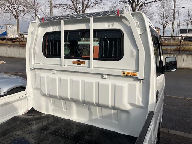ＮＴ１００クリッパートラック ＤＸ　４ＷＤ　軽トラック　ＭＴ　アルミホイール　エアコン　パワーステアリング　運転席エアバッグ　助手席エアバッグ（11枚目）
