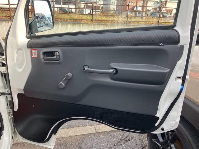 ＮＴ１００クリッパートラック ＤＸ　４ＷＤ　軽トラック　ＭＴ　アルミホイール　エアコン　パワーステアリング　運転席エアバッグ　助手席エアバッグ（23枚目）
